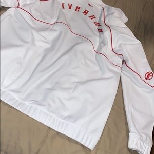 Iverson outfit never worn. Offers welcome.